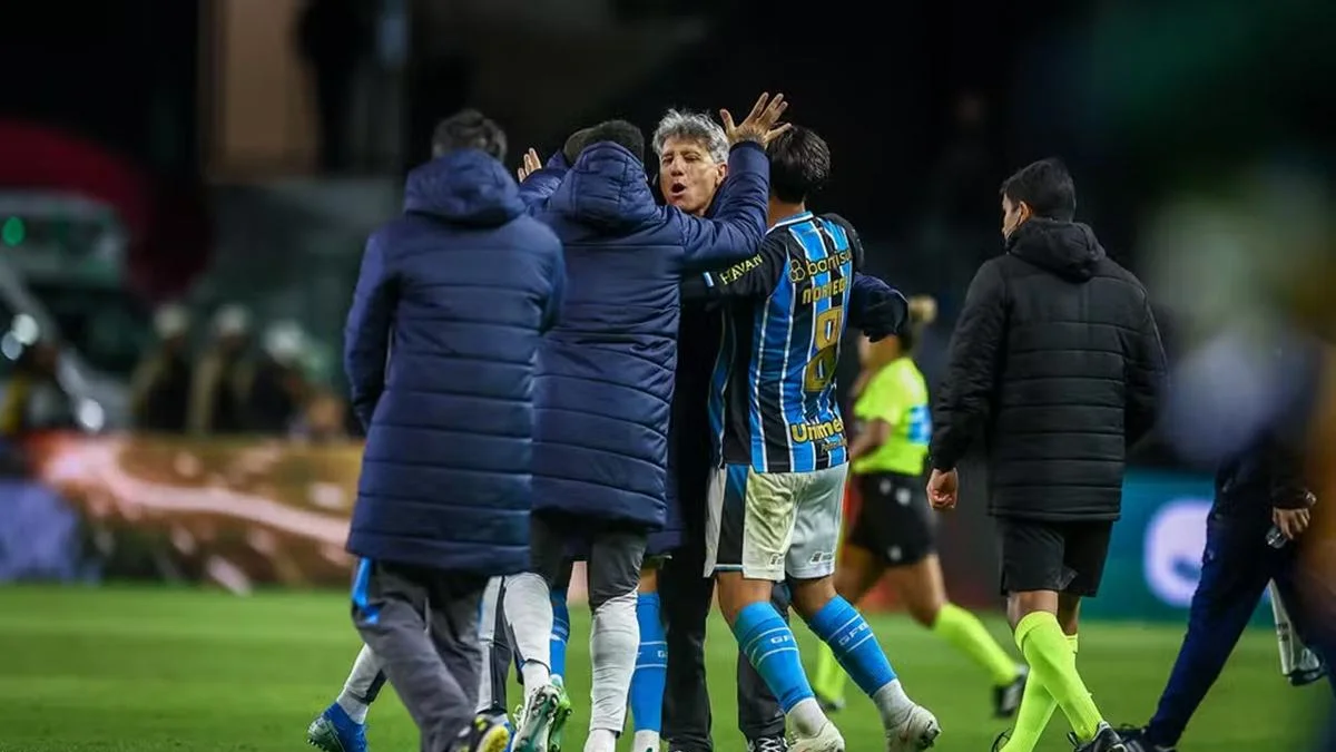 Renato Gaúcho comemora 1ª vitória pelo Grêmio no Brasileirão: "Alívio"