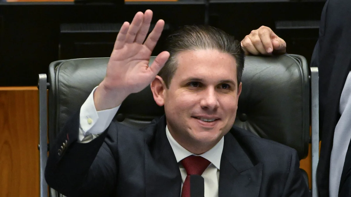 PT declara apoio à reeleição de Motta e se une ao Centrão para frear PL