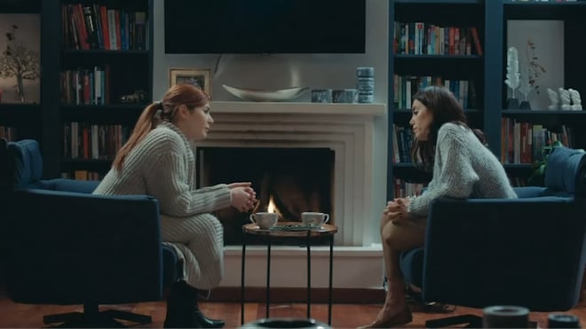 Novo galã na área! Sinan reaparece na vida de Asya e movimenta a trama de Iludida