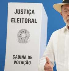 O presidente Luiz Inácio Lula da Silva votou na Escola Estadual Dr. João Firmino Correia de Araújo, em São Bernardo. Foto: Werther Santana/Estadao / Estadão